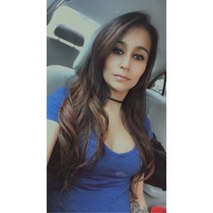 Meet your Posher, Cynthia